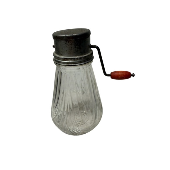 The Unbranded Brand Other - Vtg 1930s Nut Grinder Crusher, Red, Metal Screw Top w Lid‎